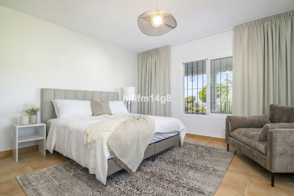 Detached Villa San Pedro de Alcántara Málaga - image 10