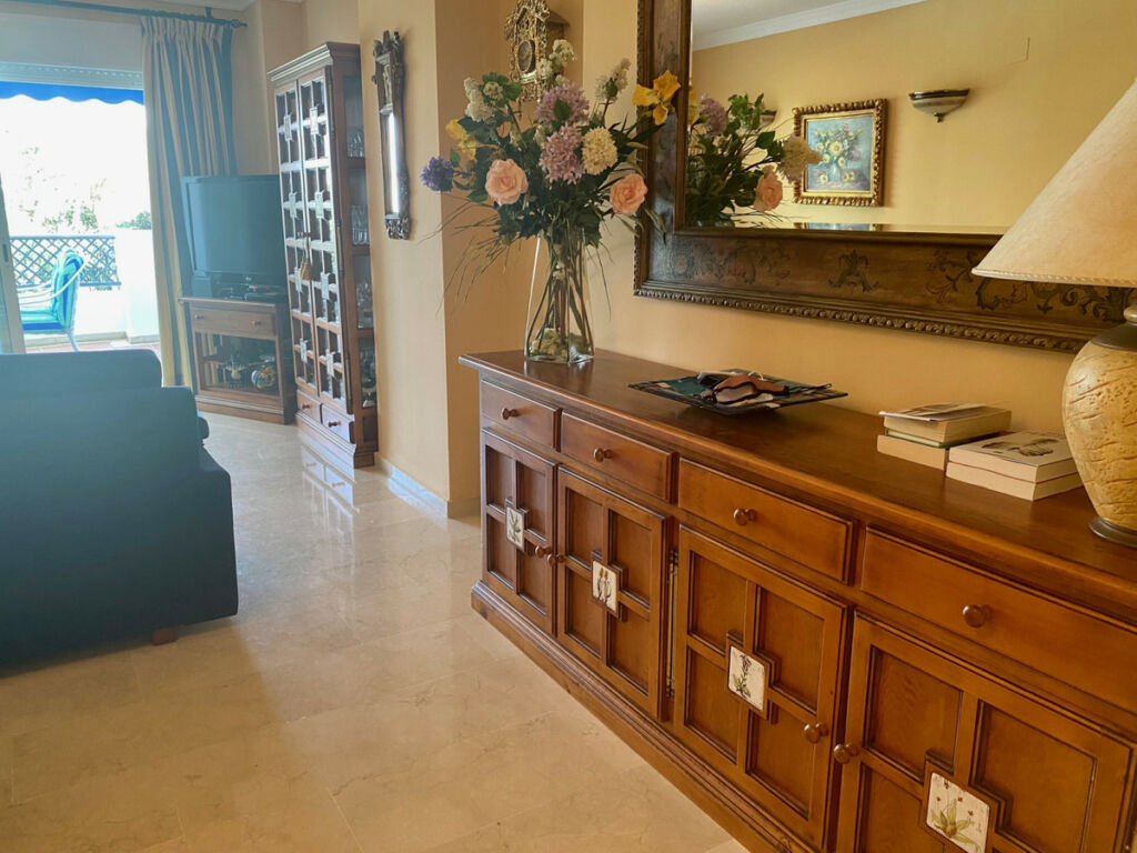 Middle Floor Apartment Puerto Banús Málaga - image 11