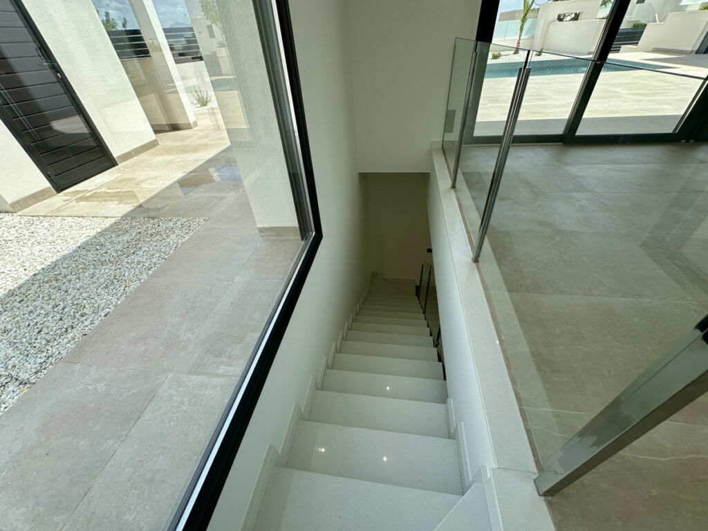 Detached Villa Polop Alicante - image 11