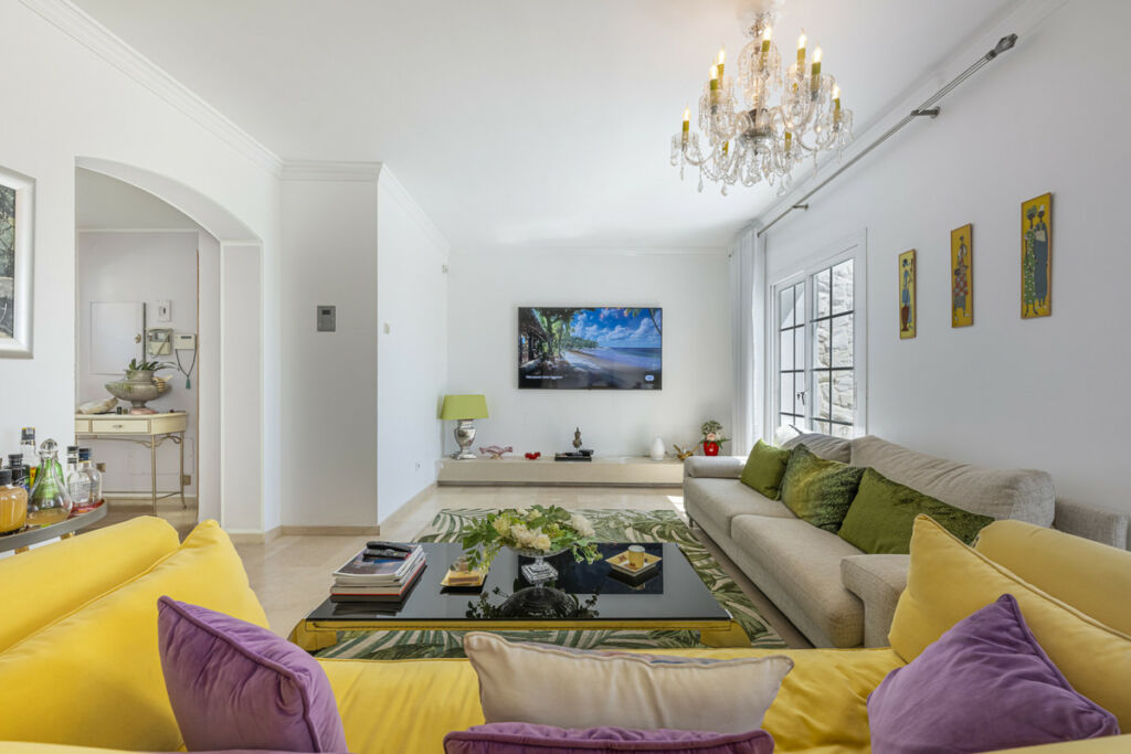 Townhouse La Mairena Málaga - image 8