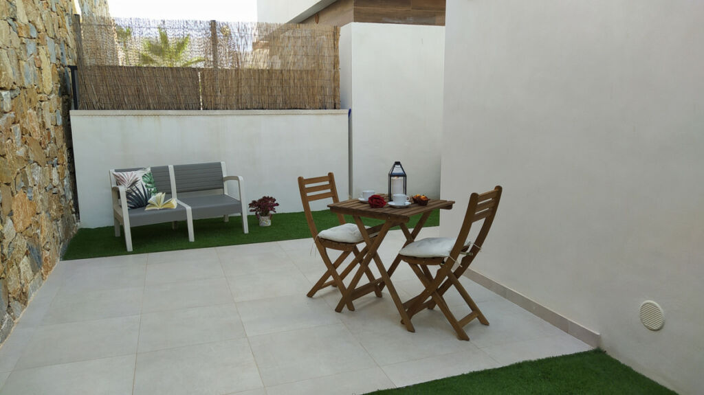 Detached Villa Villamartin Alicante - image 12