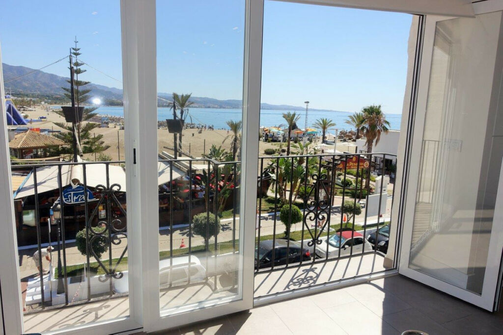 Middle Floor Apartment Puerto Banús Málaga - image 12