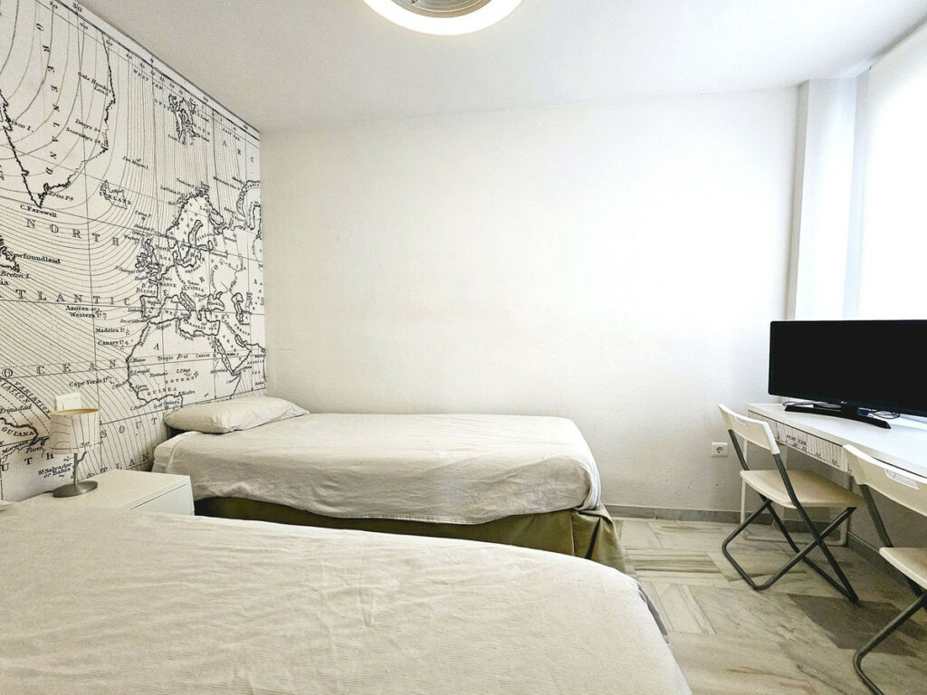 Middle Floor Apartment Doña Julia Málaga - image 12
