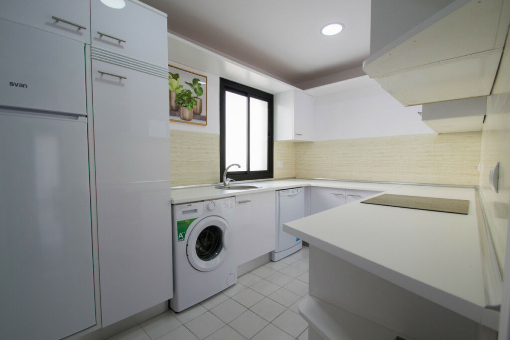 Middle Floor Apartment Puerto Banús Málaga - image 12
