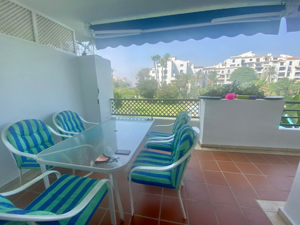 Middle Floor Apartment Puerto Banús Málaga - image 12