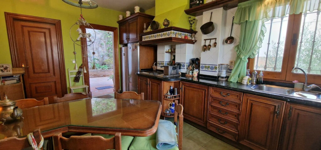 Detached Villa Málaga Este Málaga - image 12