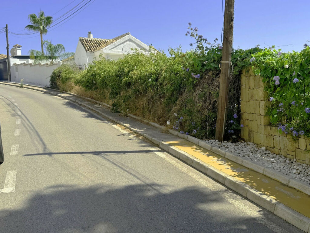 Residential Plot Nueva Andalucía Málaga - image 12