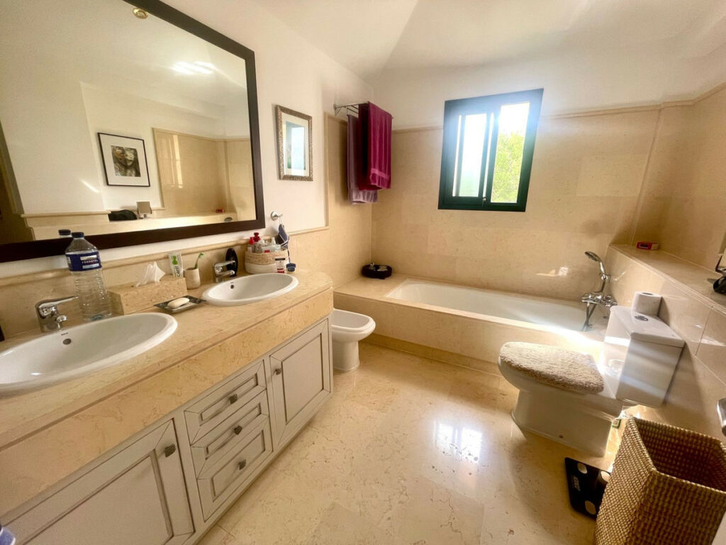 Penthouse Benahavís Málaga - image 13
