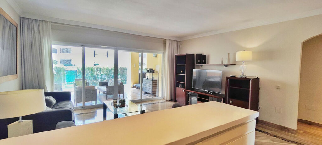 Ground Floor Apartment Elviria Málaga - image 12