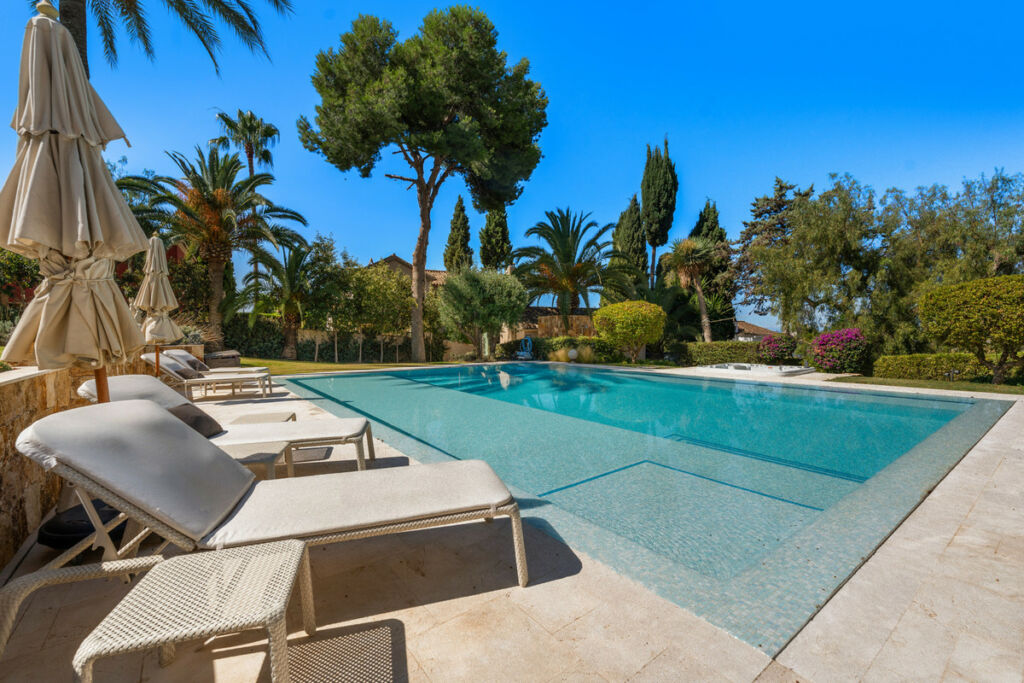 Detached Villa Río Real Málaga - image 33