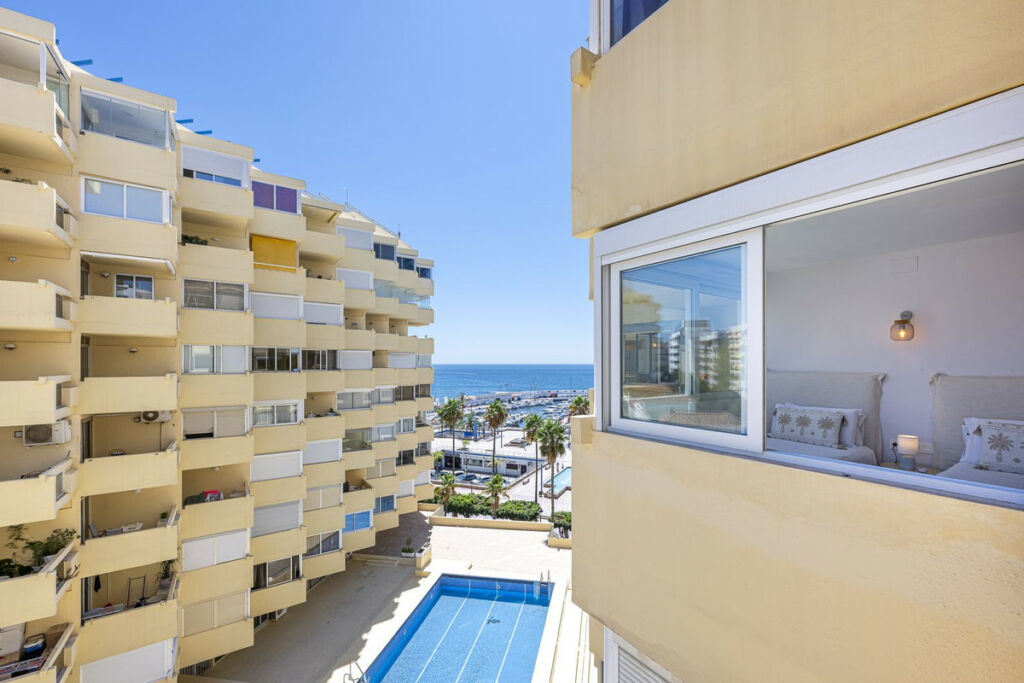 Middle Floor Apartment Marbella Málaga - image 13