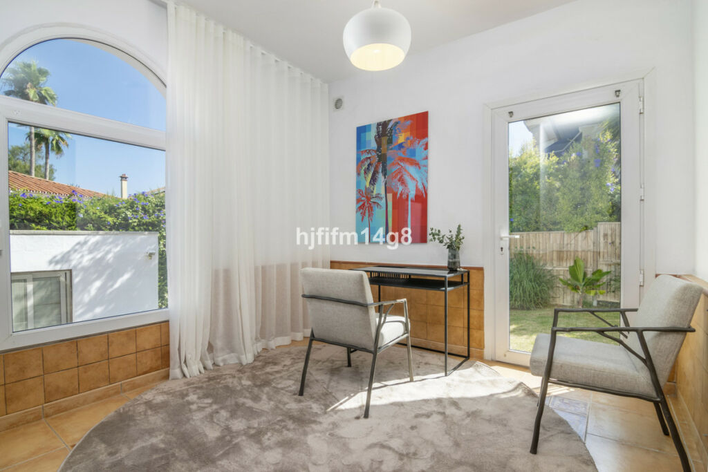 Detached Villa San Pedro de Alcántara Málaga - image 13