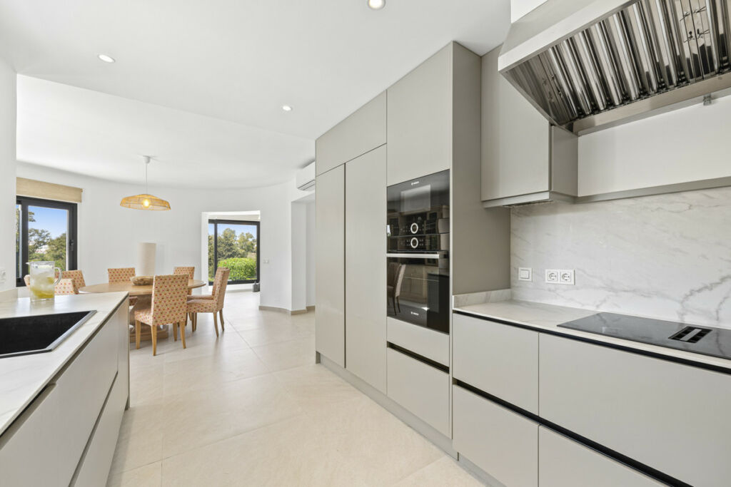 Detached Villa Guadalmina Alta Málaga - image 15