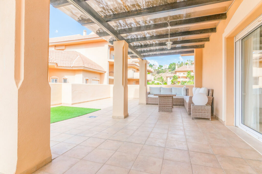 Penthouse Nueva Andalucía Málaga - image 13