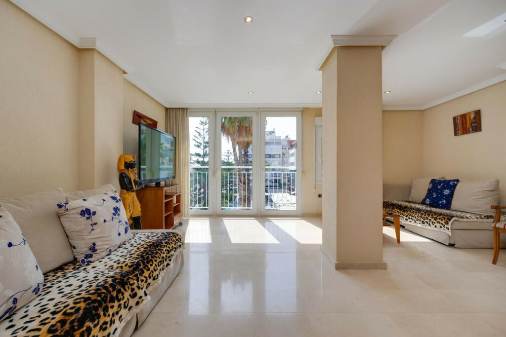 Middle Floor Apartment Torrevieja Alicante - image 14