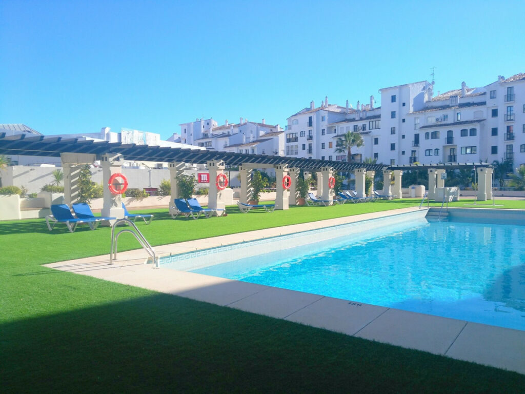 Middle Floor Apartment Puerto Banús Málaga - image 14