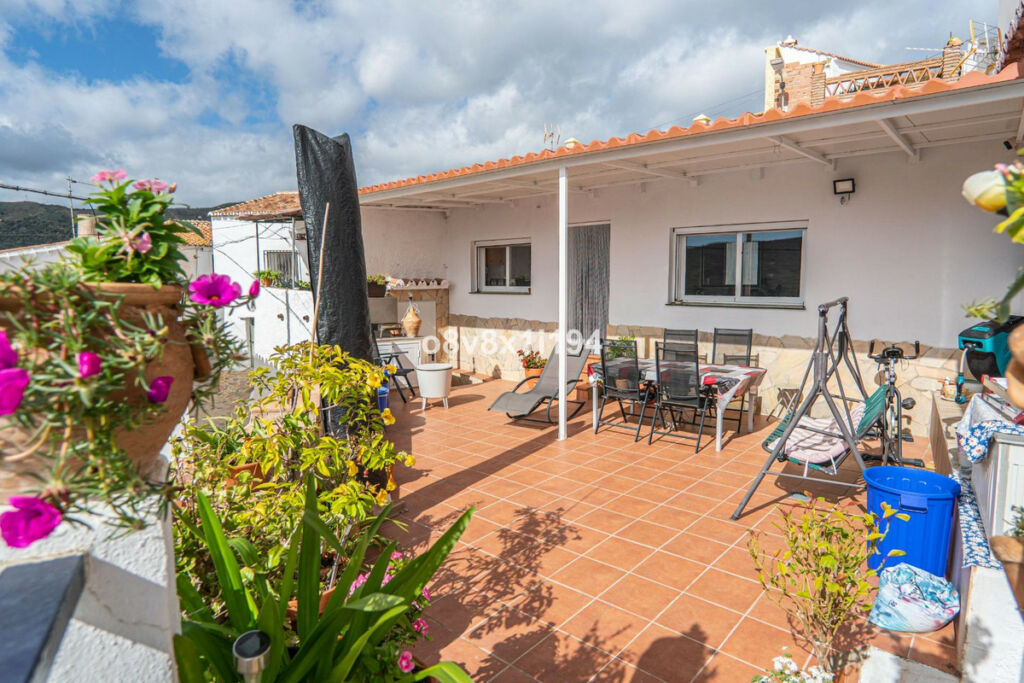 Detached Villa Macharaviaya Málaga - image 14