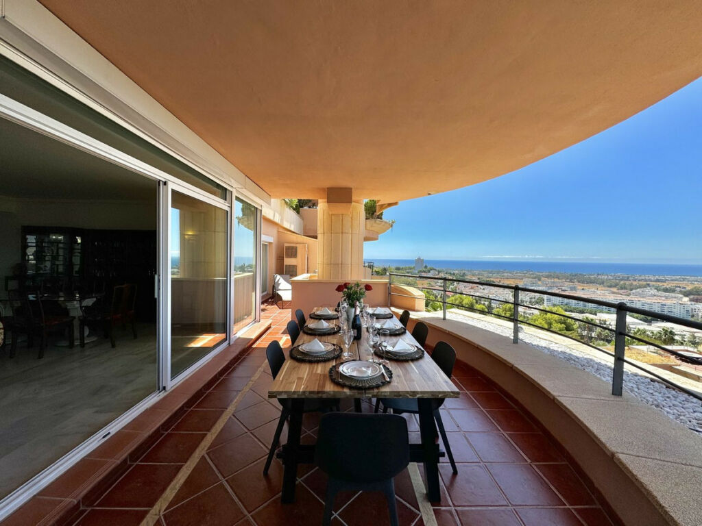 Middle Floor Apartment Nueva Andalucía Málaga - image 14