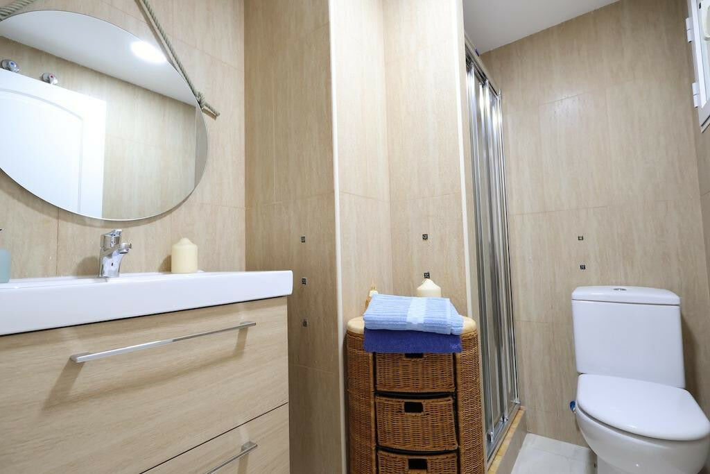 Middle Floor Apartment Torrevieja Alicante - image 14