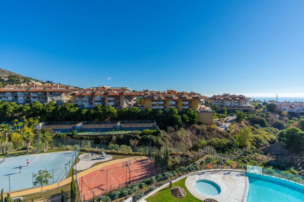 Penthouse Fuengirola Málaga - image 14