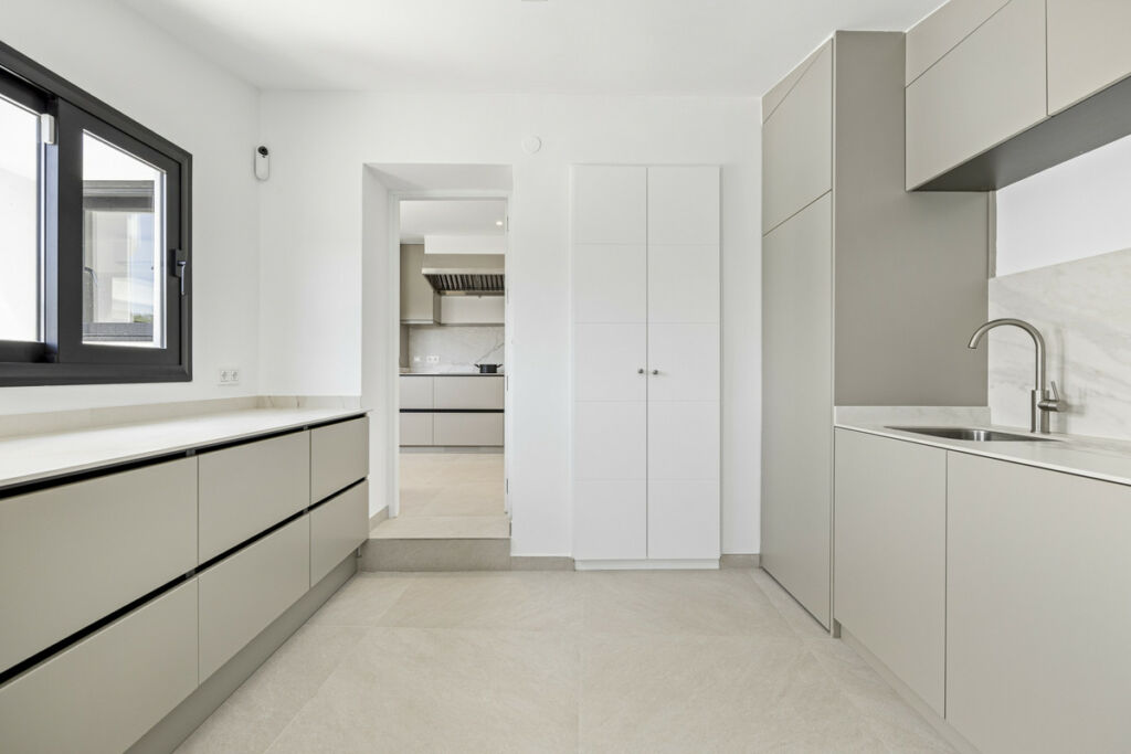Detached Villa Guadalmina Alta Málaga - image 16