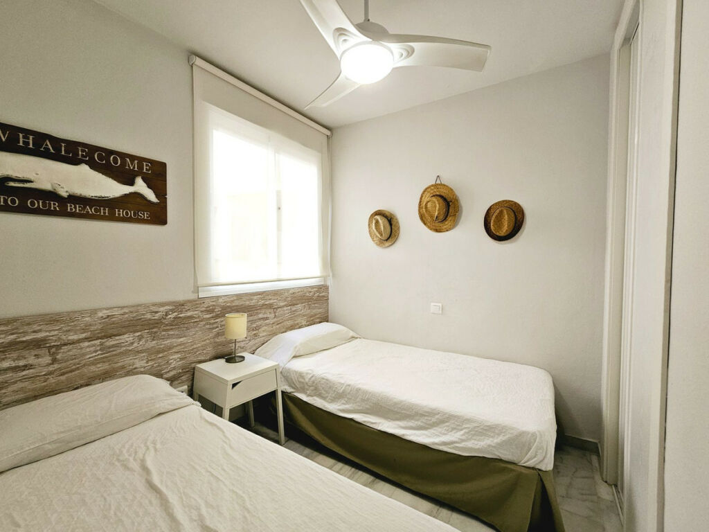 Middle Floor Apartment Doña Julia Málaga - image 14