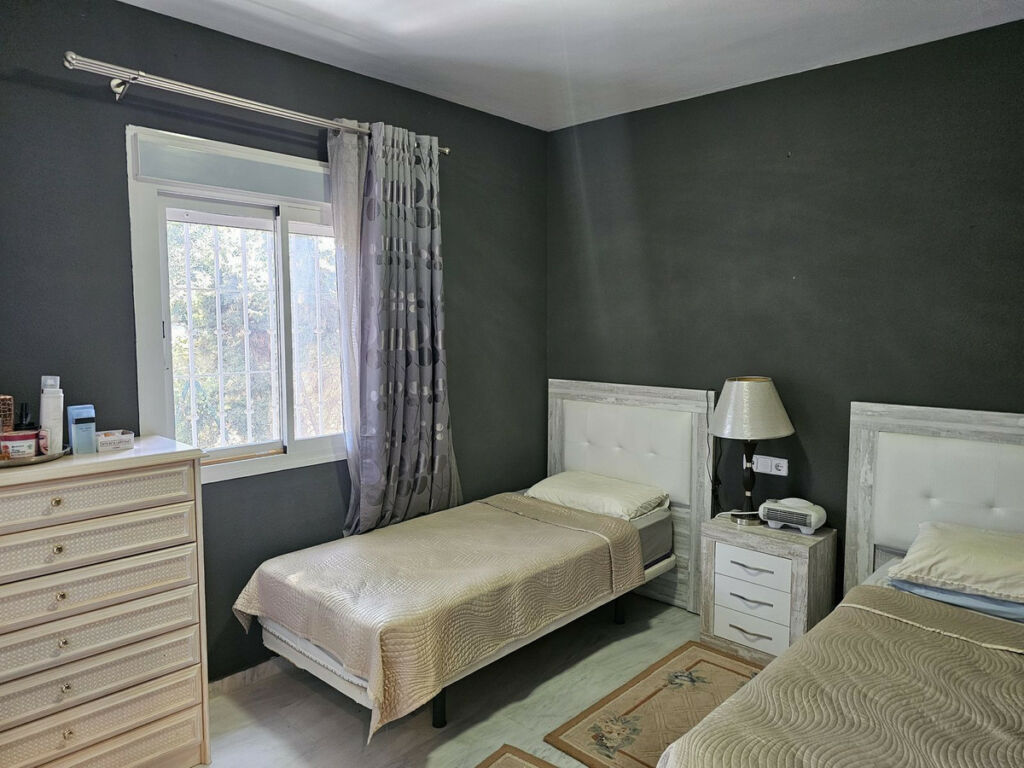 Semi-Detached House Cabopino Málaga - image 15