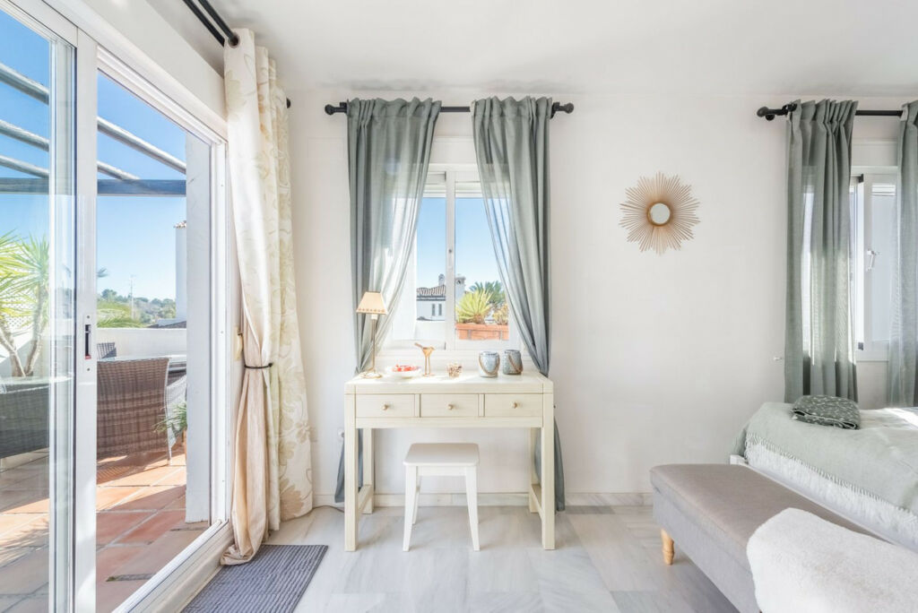 Penthouse Nueva Andalucía Málaga - image 15