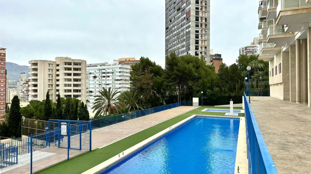 Middle Floor Apartment Benidorm Alicante - image 17