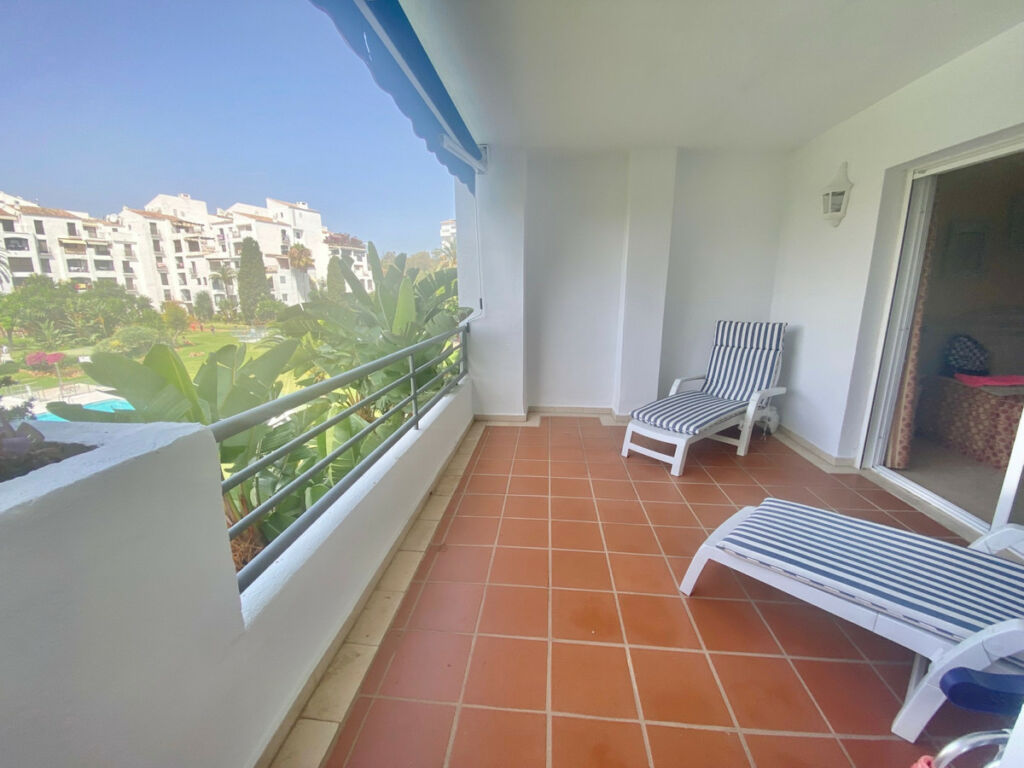 Middle Floor Apartment Puerto Banús Málaga - image 15