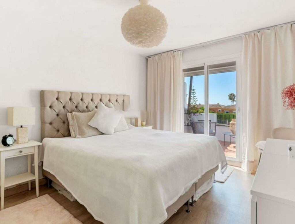 Townhouse Atalaya Málaga - image 15