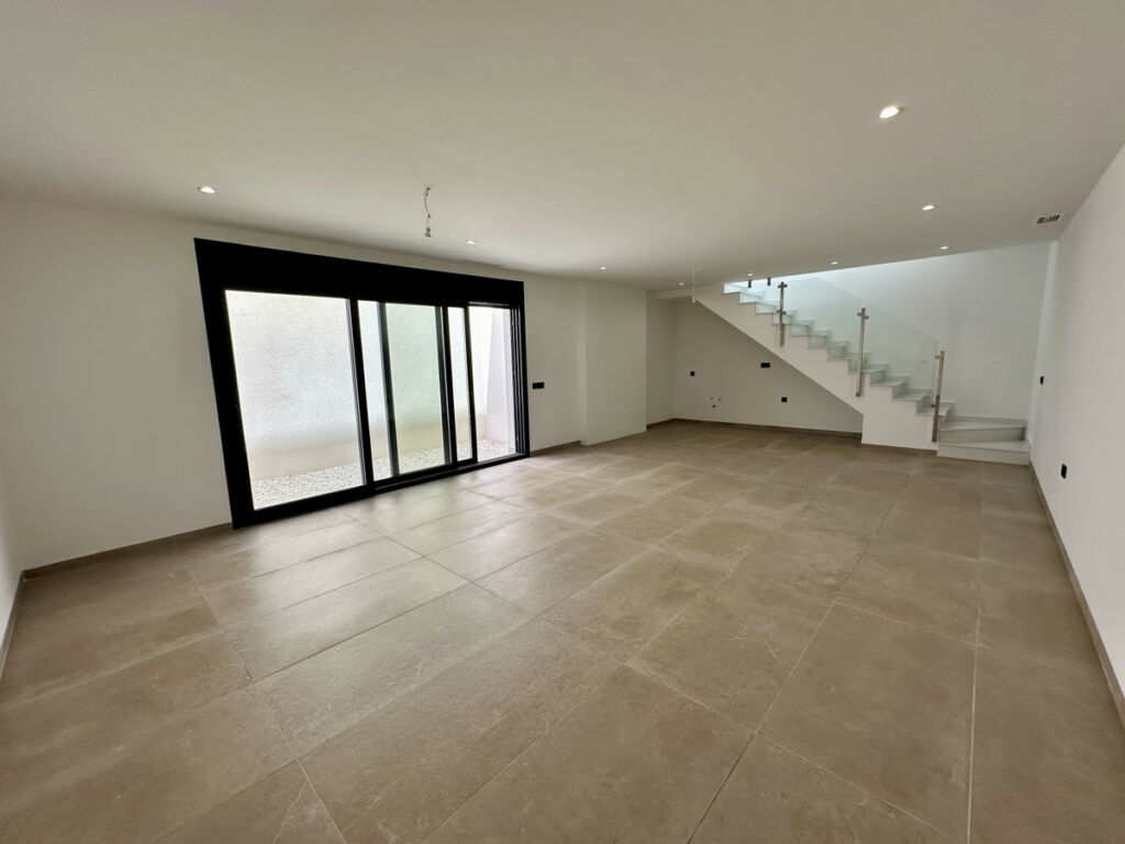 Detached Villa Polop Alicante - image 16