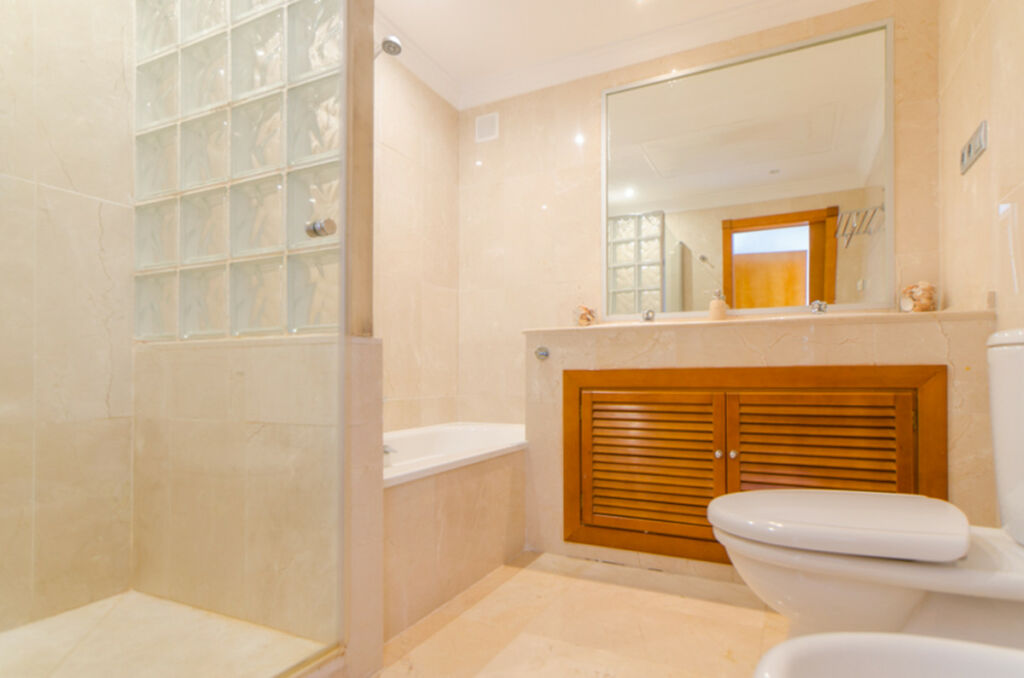 Penthouse Nueva Andalucía Málaga - image 16