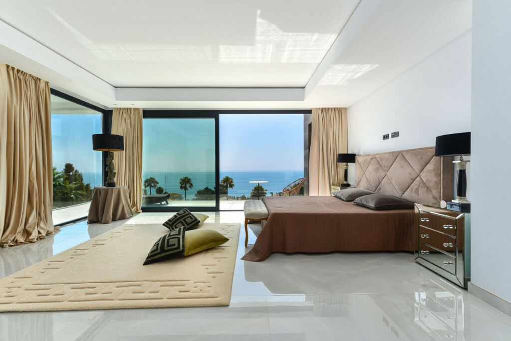 Detached Villa Manilva Málaga - image 16