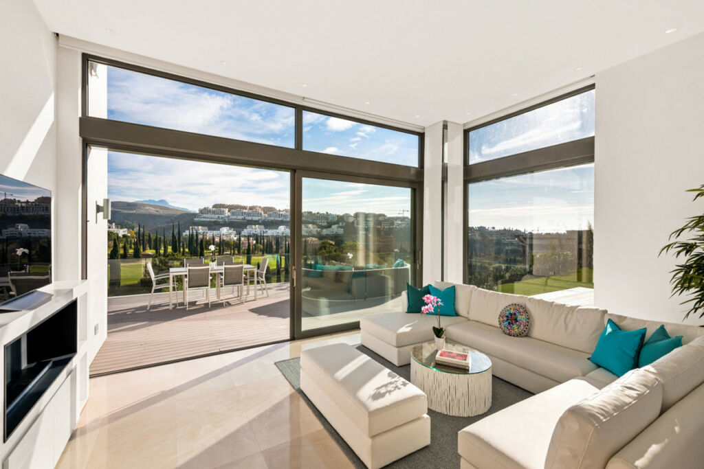 Detached Villa Los Flamingos Málaga - image 16