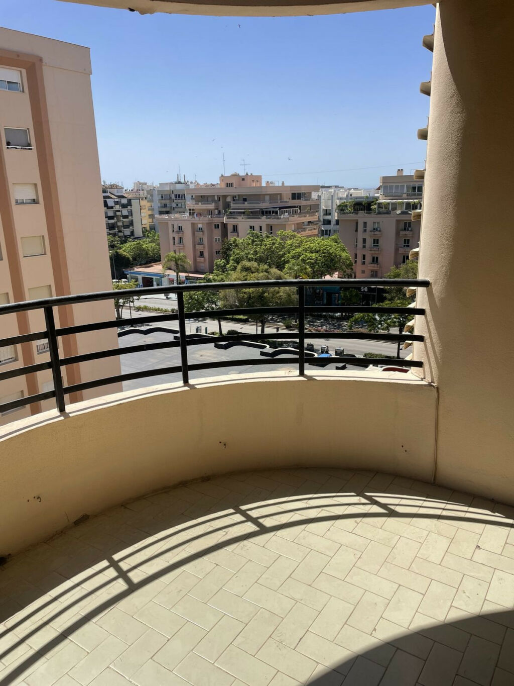 Middle Floor Apartment Marbella Málaga - image 16