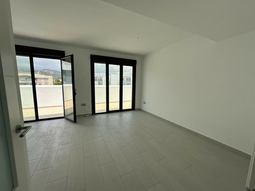 Penthouse Estepona Málaga - image 11