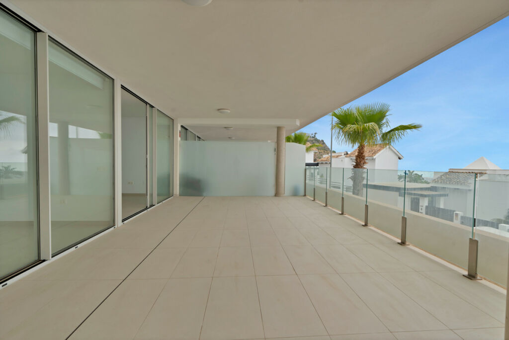 Middle Floor Apartment Benalmadena Málaga - image 17