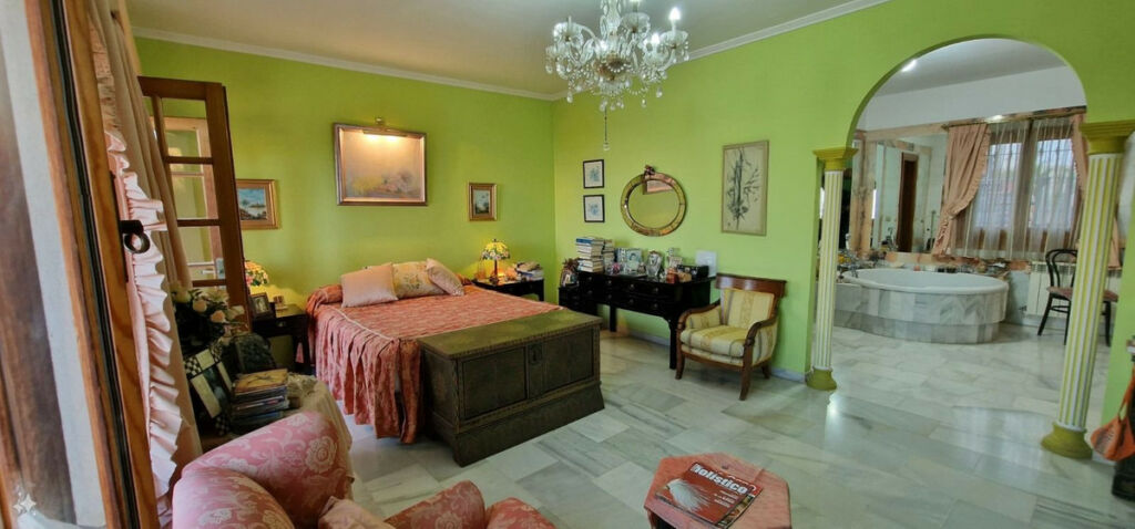 Detached Villa Málaga Este Málaga - image 17