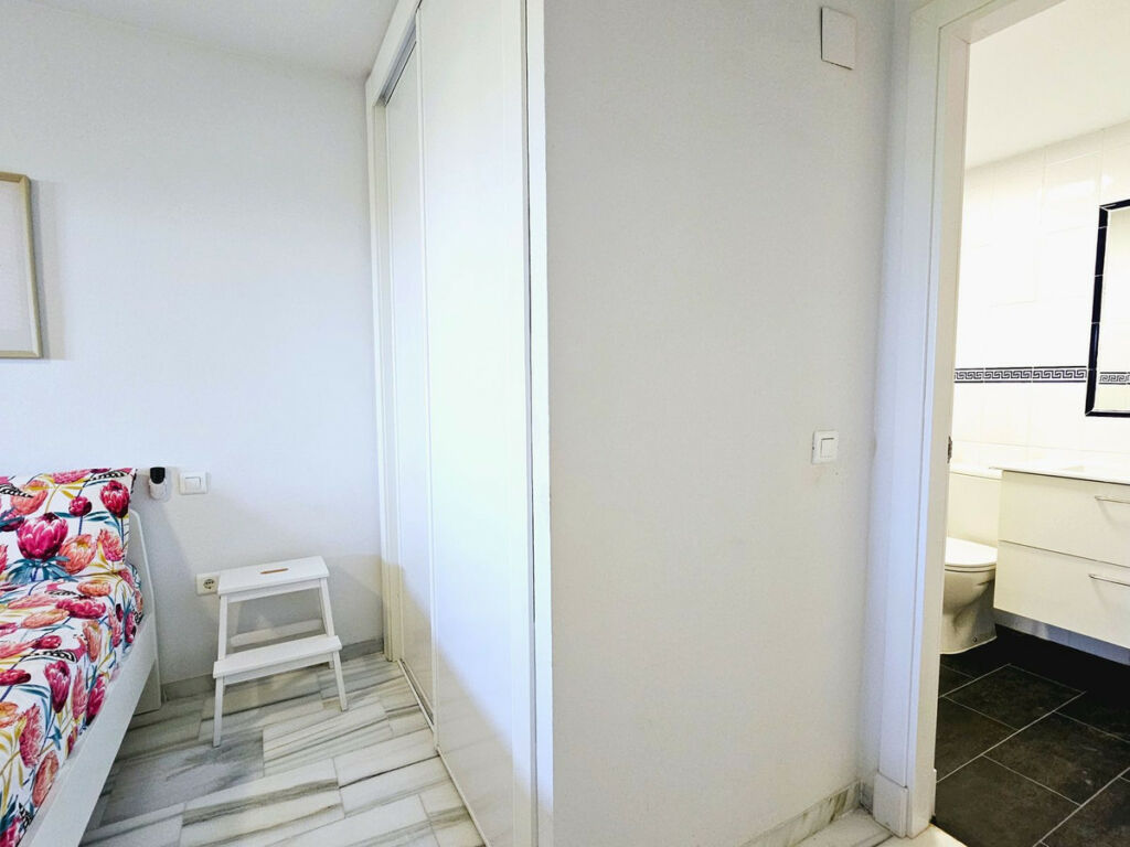 Middle Floor Apartment Doña Julia Málaga - image 17