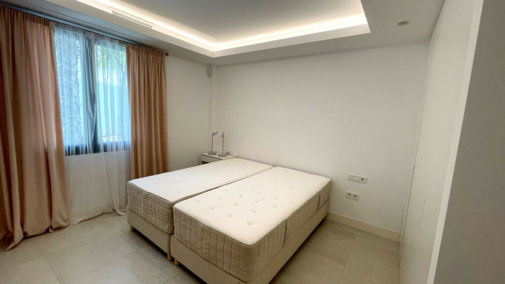 Ground Floor Apartment Nueva Andalucía Málaga - image 17
