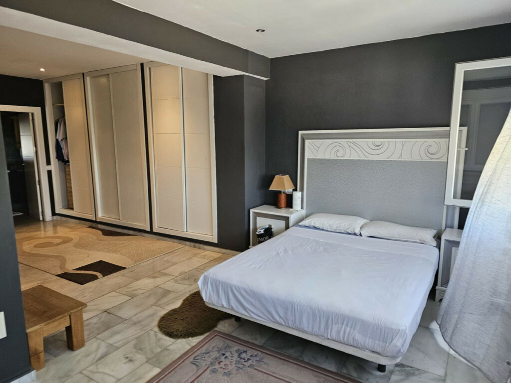 Semi-Detached House Cabopino Málaga - image 17