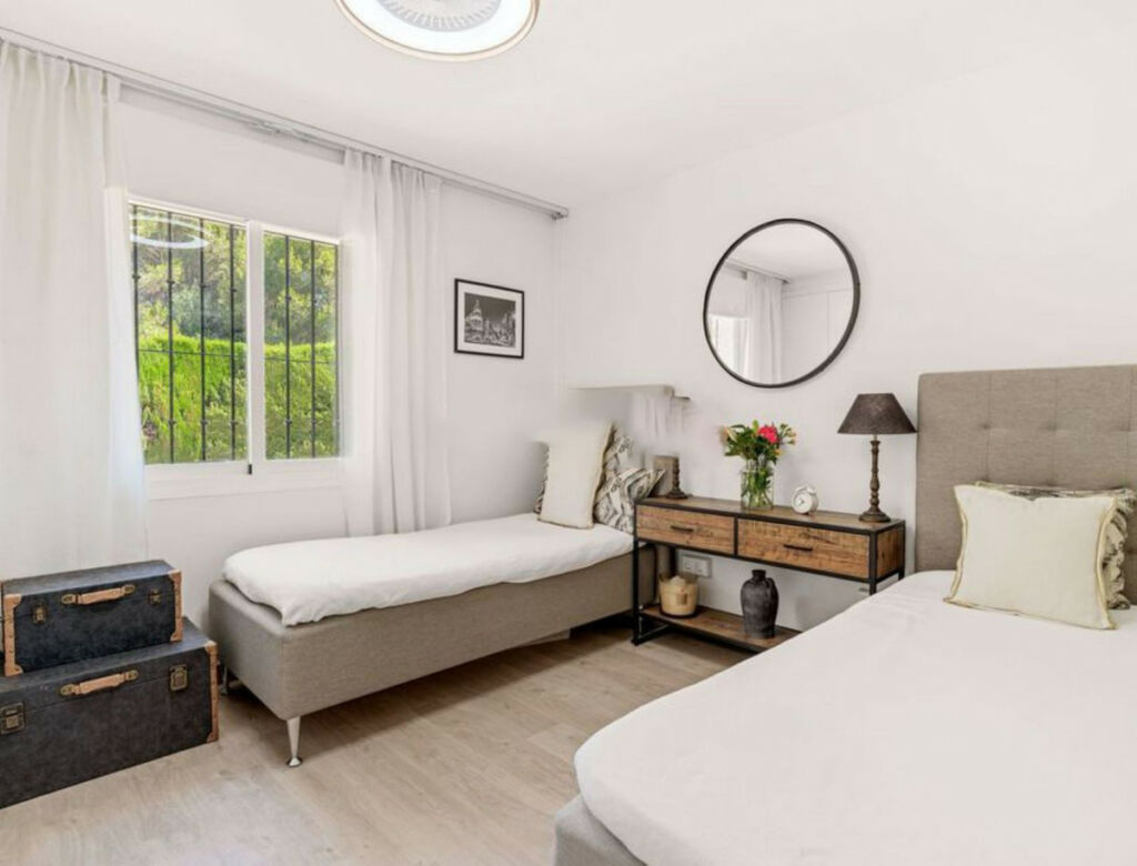 Townhouse Atalaya Málaga - image 17