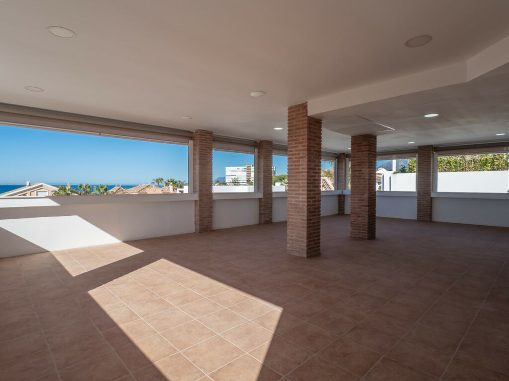 Detached Villa Las Chapas Málaga - image 17