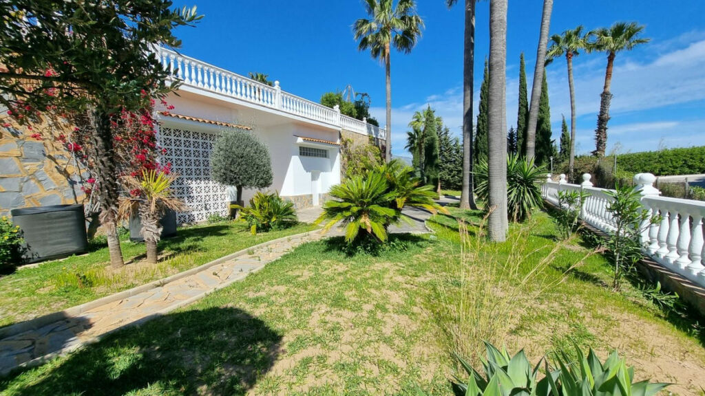 Detached Villa Benahavís Málaga - image 17