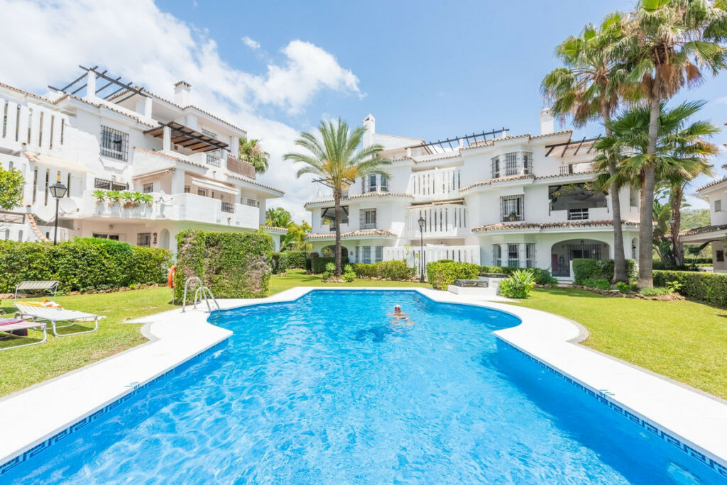 Penthouse Nueva Andalucía Málaga - image 17