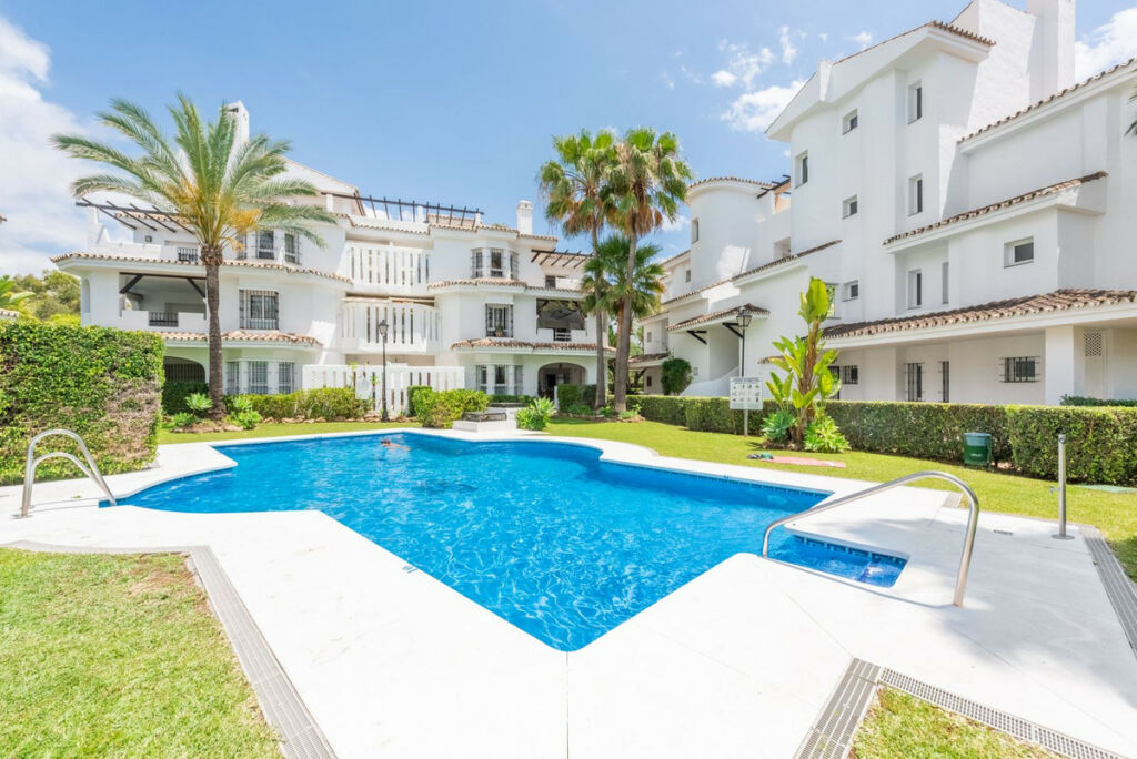 Penthouse Nueva Andalucía Málaga - image 18