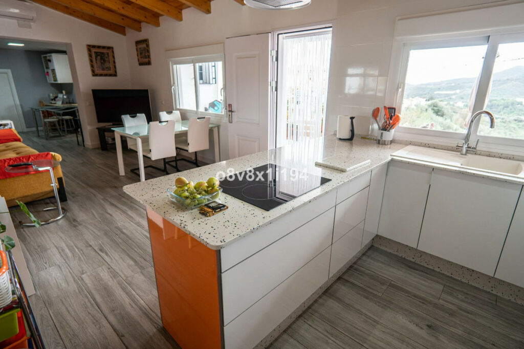 Detached Villa Macharaviaya Málaga - image 18