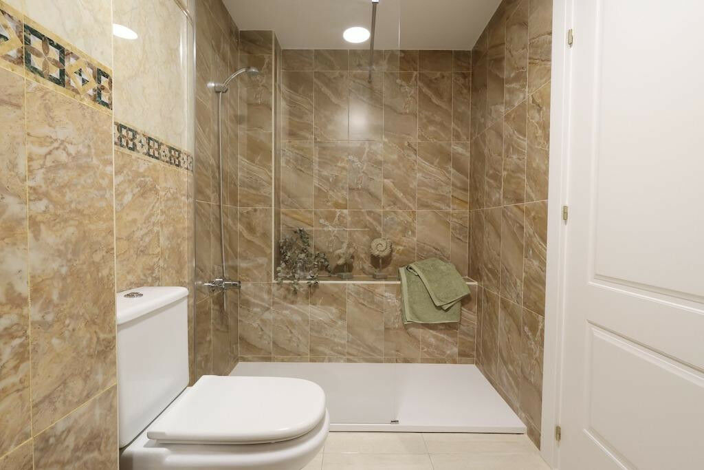 Middle Floor Apartment Torrevieja Alicante - image 18