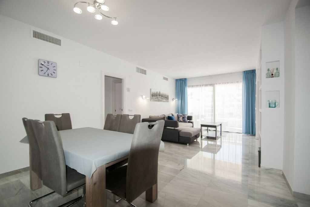 Middle Floor Apartment Puerto Banús Málaga - image 18